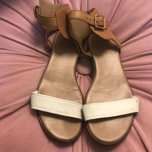 Cole Haan strappy flat sandals